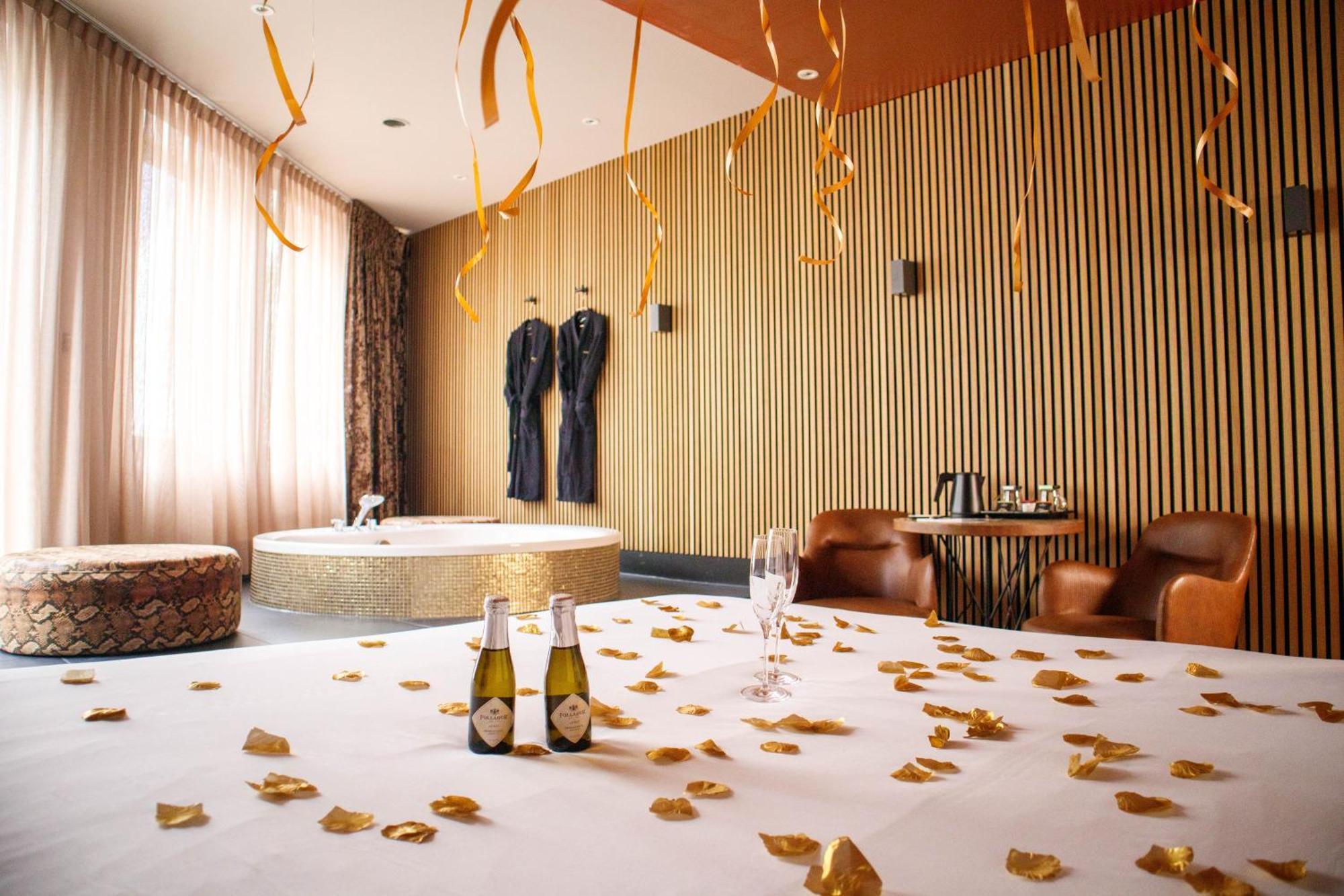 Manzo'S Suites Zaandam Ngoại thất bức ảnh